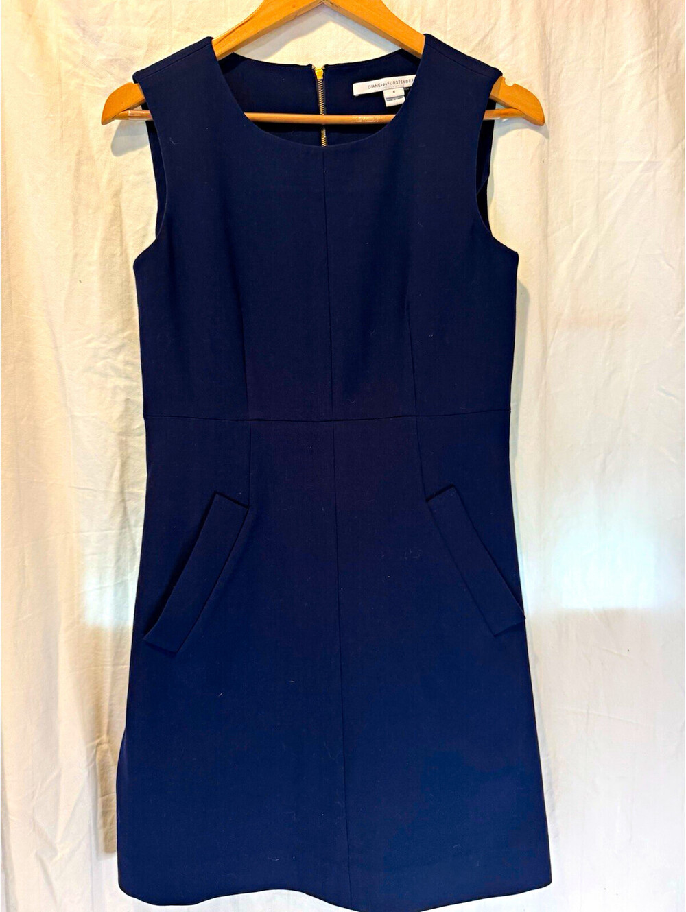 Diane von Furstenberg Navy Shift Knit Dress Round Neck Sleeveless Zip Pockets 6
